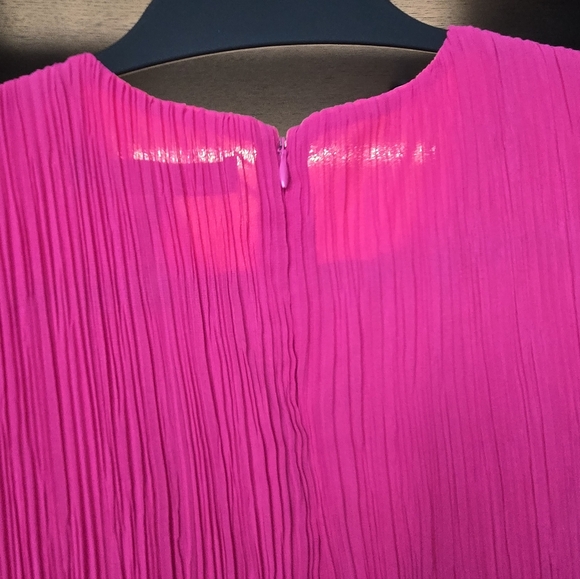 BCBGMaxAzria Fuchsia Top - Picture 7 of 8